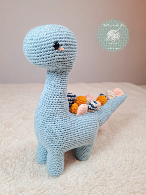 Amigurumi dinosaurio